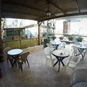 3* Ξενοδοχείο Colombo